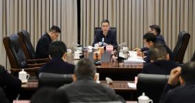 省政务服务和资源交易服务中心党委召开2026年党委理论学习中心组第1次专题学习(扩大)会暨2025年度民主生活会会前学习研讨会