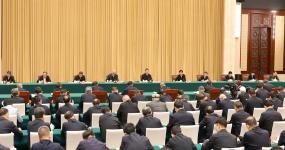 习近平在听取新疆维吾尔自治区党委和政府工作汇报时强调：完整准确全面贯彻新时代党的治疆方略 努力建设团结和谐、繁荣富裕、文明进步、安居乐业、生态良好的社会主义现代化新疆