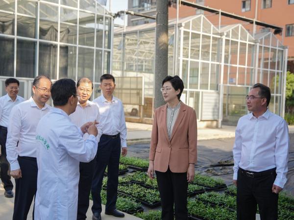 施小琳在农业农村厅和省农科院调研并召开专题会议 坚持守正创新协同联动 务实有为推动“三农”高质量发展